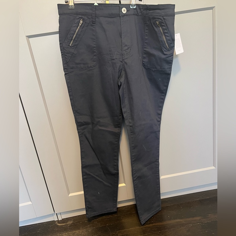 Nwt says blue Ellie ankle skinny 10”high rise pants